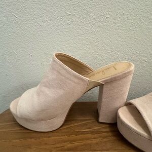Women's Cream Platform Mules